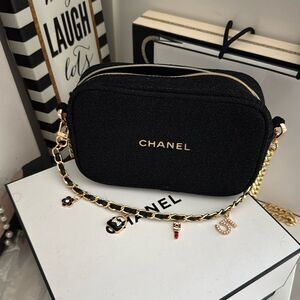 Chanel Holiday Beaute Tweed Makeup Bag Crossbody Black Shimmer accesories charm